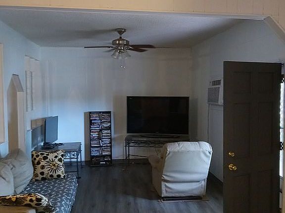 Main house living room 