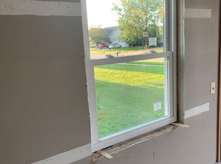 1261 Kramer Ln, Sandwich, IL 60548