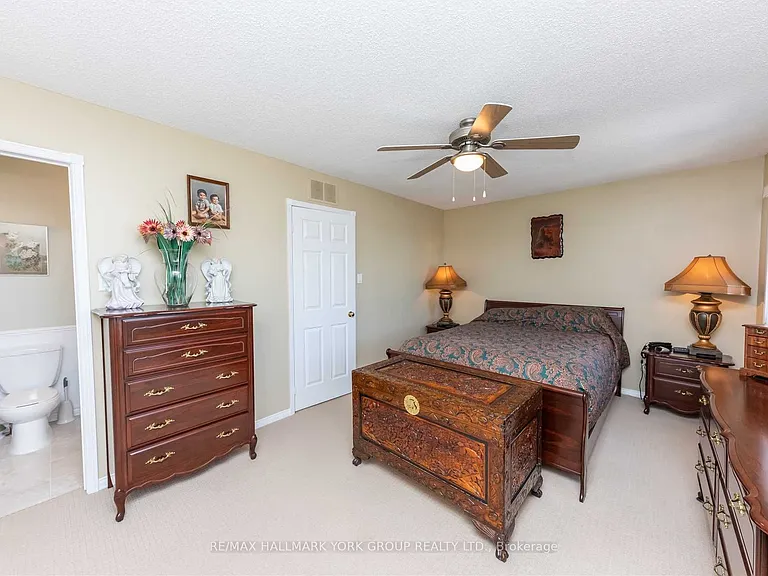 22 Cashel Ct — Photo 8