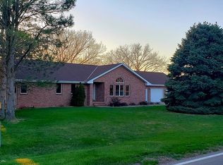 5645 N Baltimore Ave, Hastings, NE 68901
