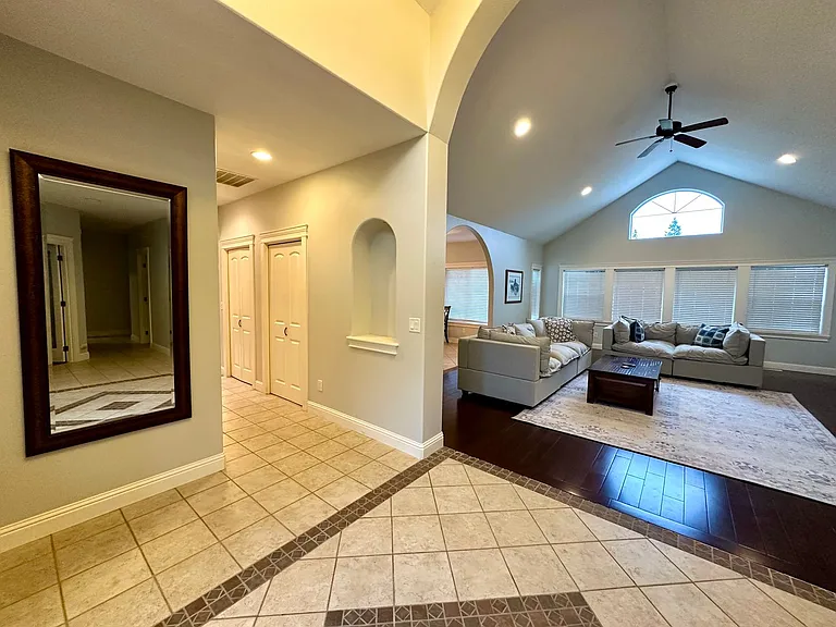 4448 Castlerock Dr — Photo 8