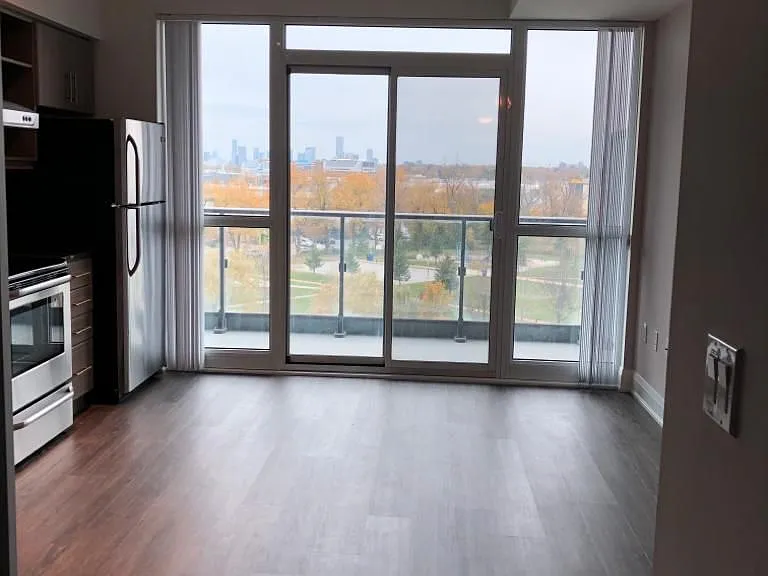 160 Vanderhoof Ave #508 — Photo 4