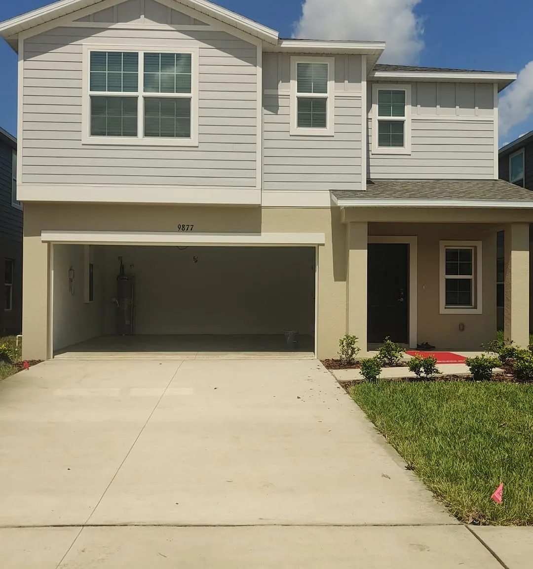 6 bed, 2580 sqft, $2,995 — Photo 1