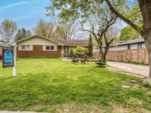 314 Strathcona Dr, Burlington, ON L7L 2E1