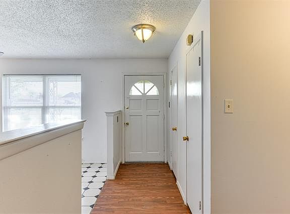 3rd image of 3317 S Shady Ln