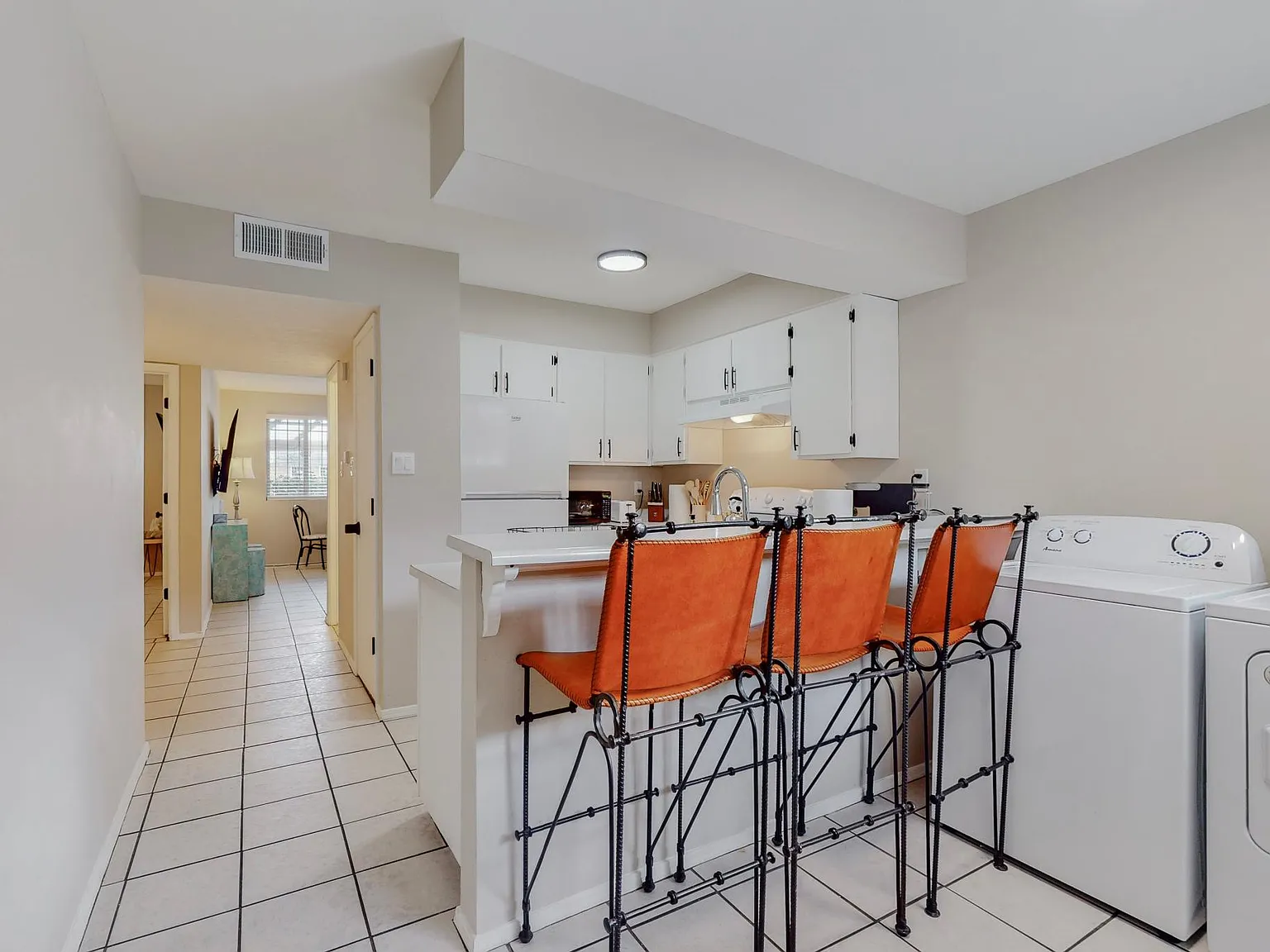 Alvarado Dr NE, Albuquerque — Photo 1