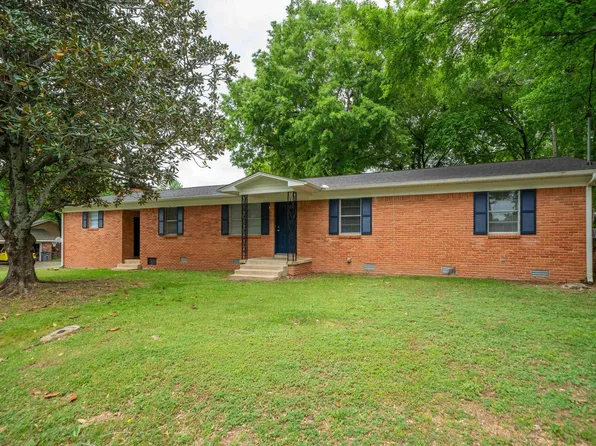 839 Bellaire Dr, Hot Springs, AR 71901