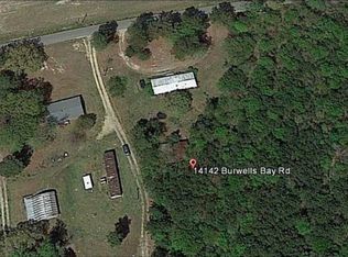 14142 Burwells Bay Rd, Smithfield, VA 23430