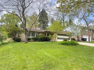 10731 W Keefe Ave, Wauwatosa, WI 53222