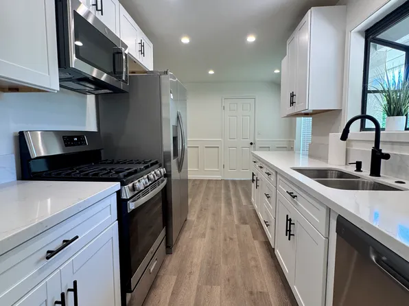 1422 Calle Pimiento, Thousand Oaks, CA 91360