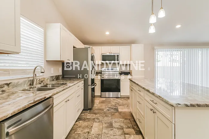 16051 Grass Lake Dr — Photo 5