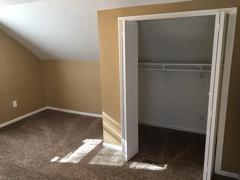 2944 S 9th Pl — Photo 24