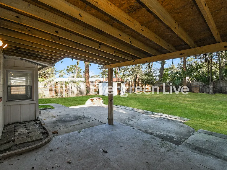 2835 Belair Rd W — Photo 12