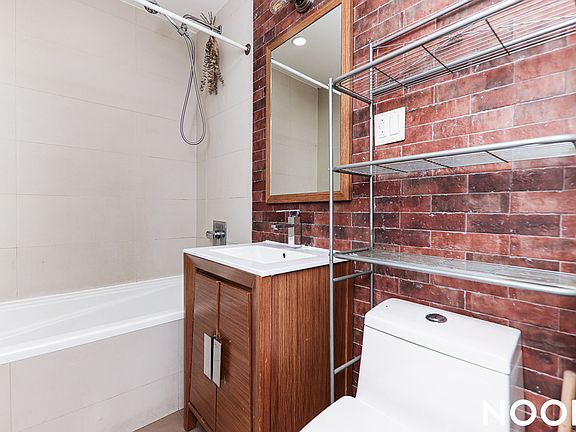 3rd image of 112 Manhattan Ave #5C