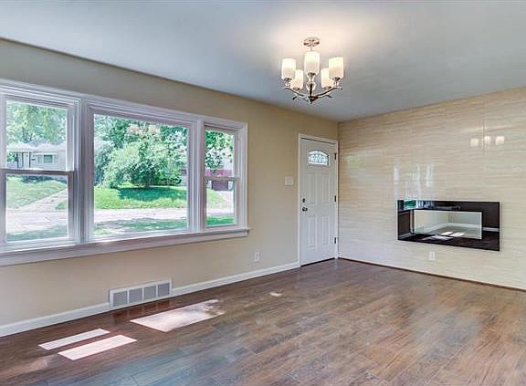 4th image of 339 Reardon Dr