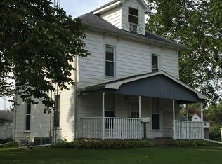 562 E Ottawa Rd, Paxton, IL 60957