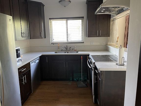 4th image of 610 S Orange Grove Blvd APT 7