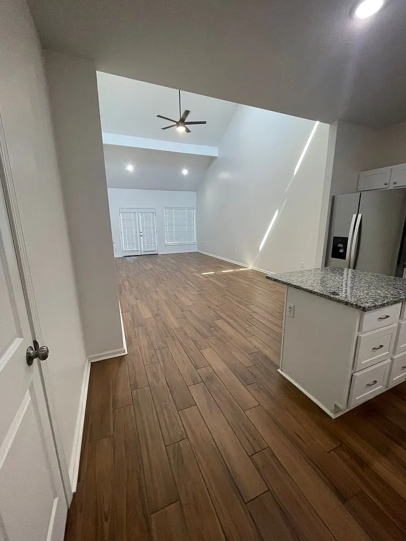 6301 - 4714 Antosh Circle — Photo 2