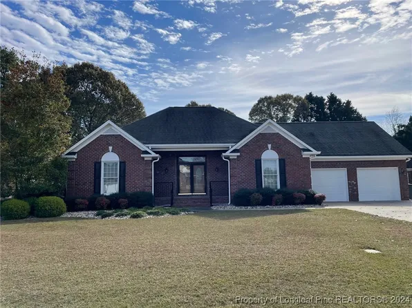 637 Larkspur Dr, Fayetteville, NC 28311