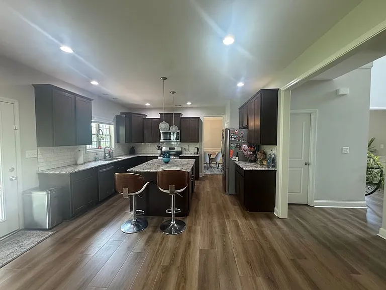 705 Dehart Ln — Photo 16