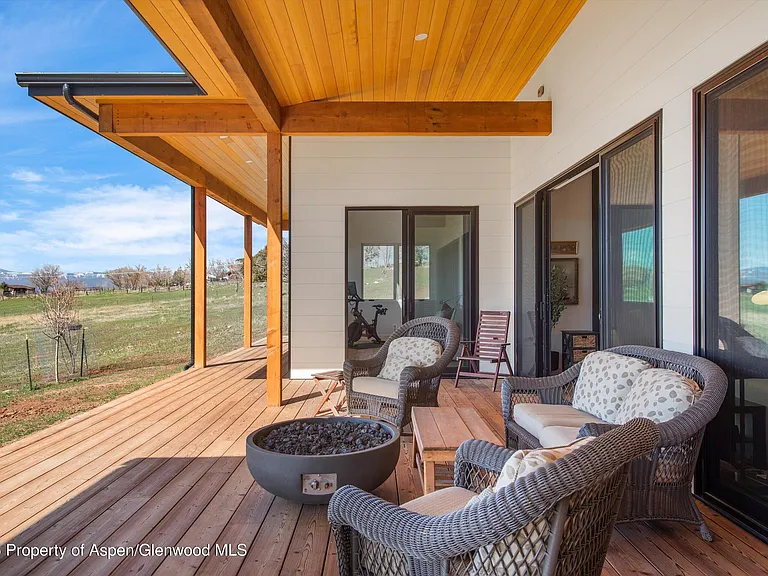 1840 Upper Cattle Creek Rd — Photo 33