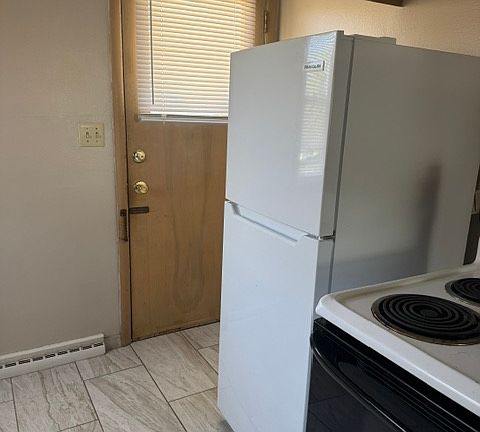 4th image of 1201 E Singer Cir #2