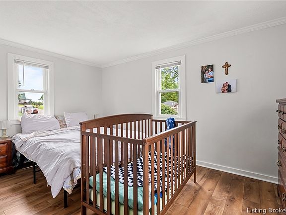 5th image of 301 E Grandview Drive