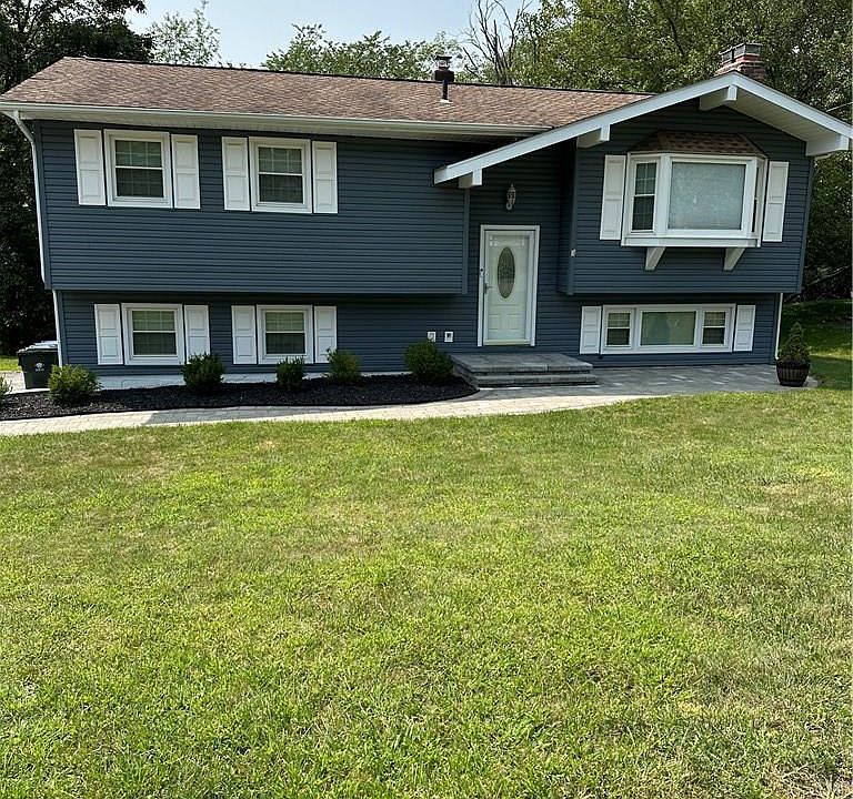 1st image of 32 Poplar Drive