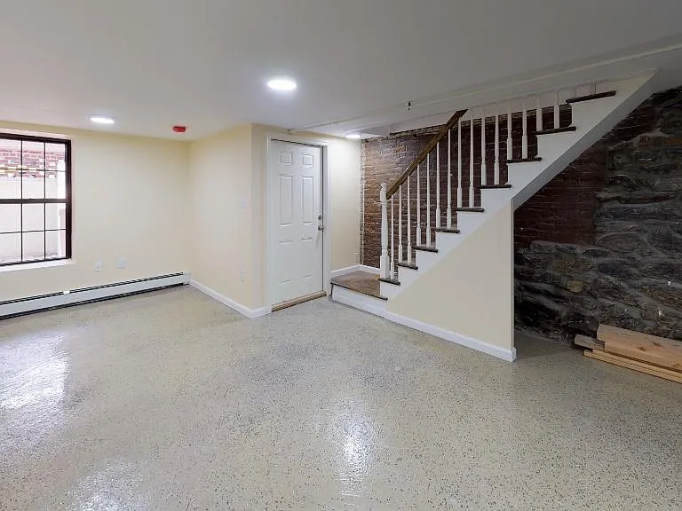 2430 Cambreleng Ave #1 — Photo 2