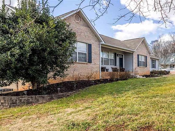 2nd image of 2924 Bradford Way