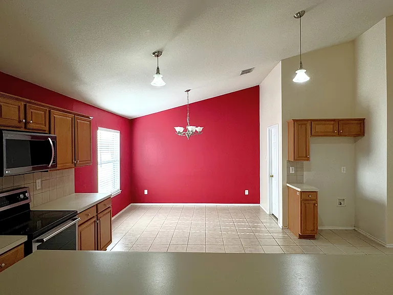 5301 Comanche Wells Dr — Photo 6