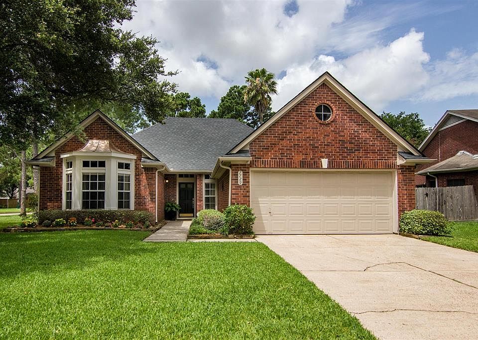 1st image of 7729 Park Falls Dr