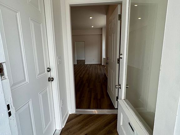 2nd image of 135 S West St #2B-1BA-900SQFT
