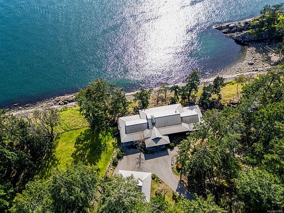 2nd image of 1369 Mackinnon Rd