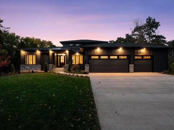 631 Callahan Pl, Mendota Heights, MN 55118