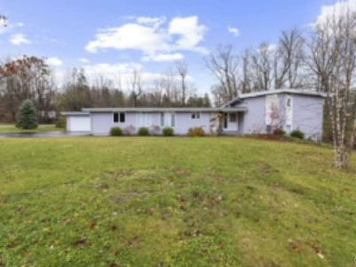 5008 Woodside Rd, Fayetteville, NY, 13066