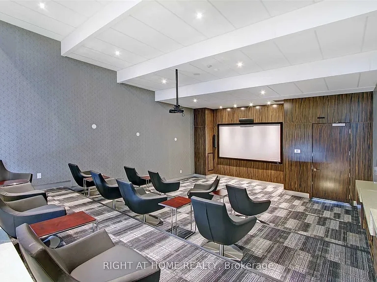 273 S Park Rd #518 — Photo 12