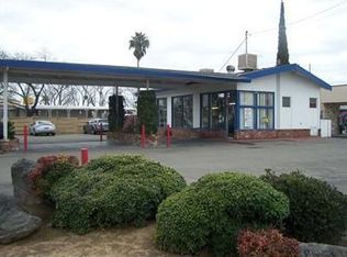17 Shaw Ave, Clovis, CA
