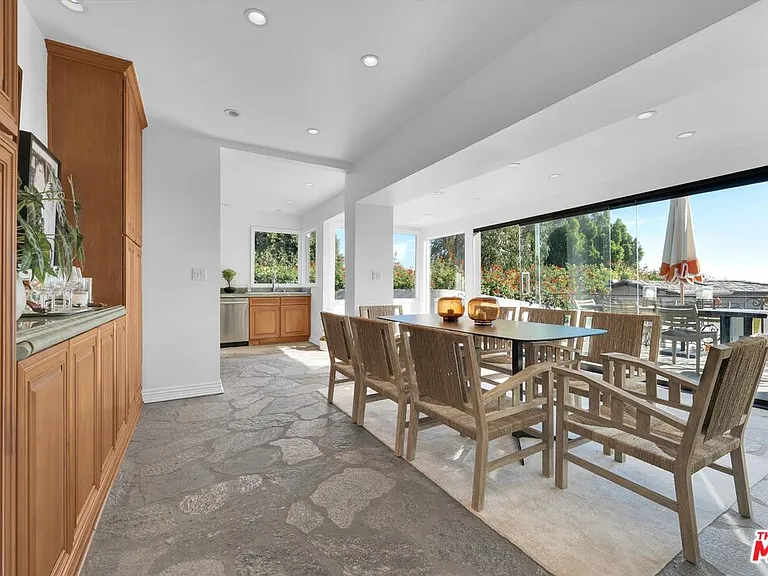 1300 Summitridge Dr — Photo 7