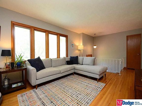 5th image of 7448 Ontario St