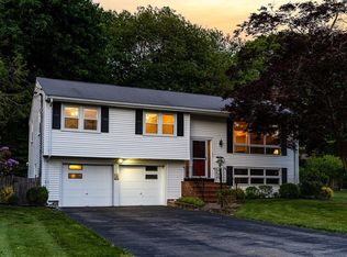 95 Stivaletta Dr, Dedham, MA 02026