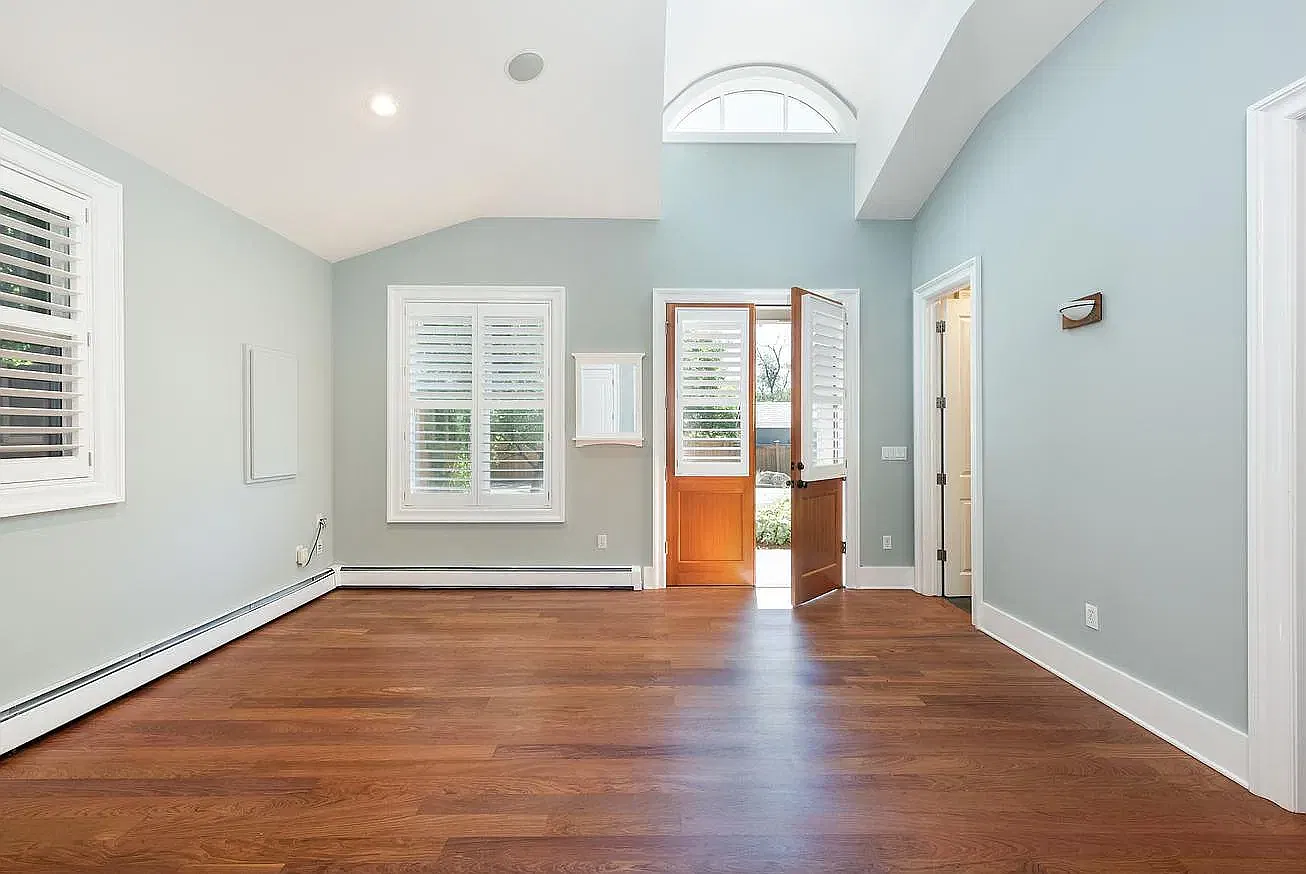 5 bed, 3159 sqft, $7,000 — Photo 4