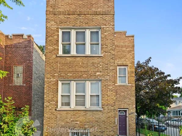 3057 W Addison St, Chicago, IL 60618