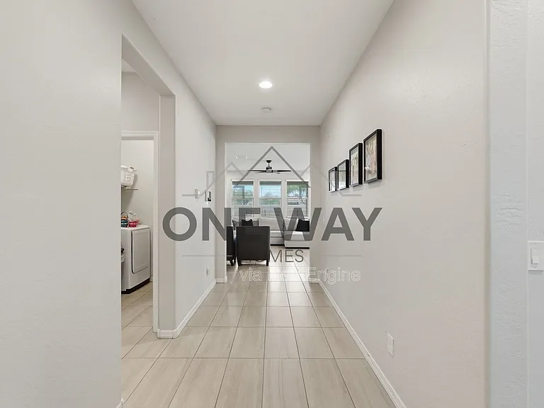 392 S 194th Ln — Photo 5