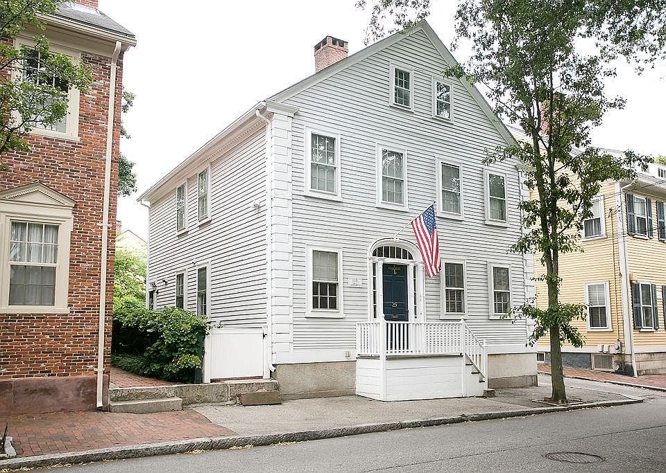 1st image of 25 Arnold St #1