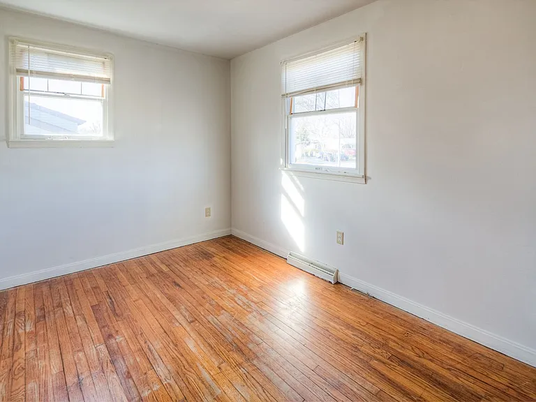 203 Sycamore Rd — Photo 7