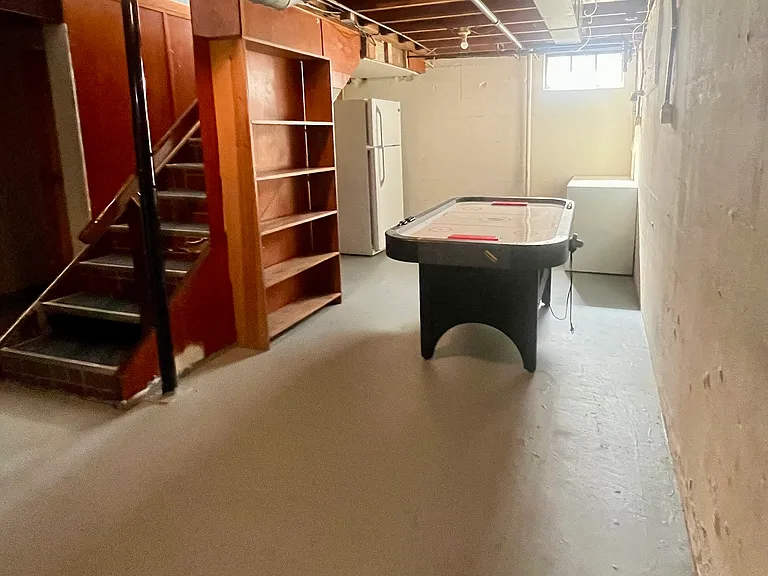 60 Constantia Ave — Photo 13