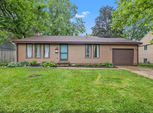 1516 S Curtiss Dr, Urbana, IL 61802