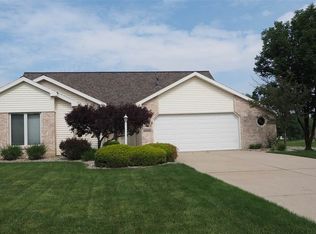 1023 Autumn Ridge Ln, Fort Wayne, IN 46804