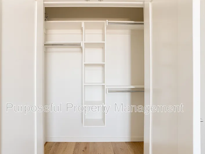 934 Hangar Dr #6 — Photo 23